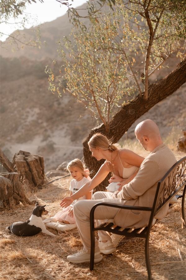A family afternoon at the vineyard